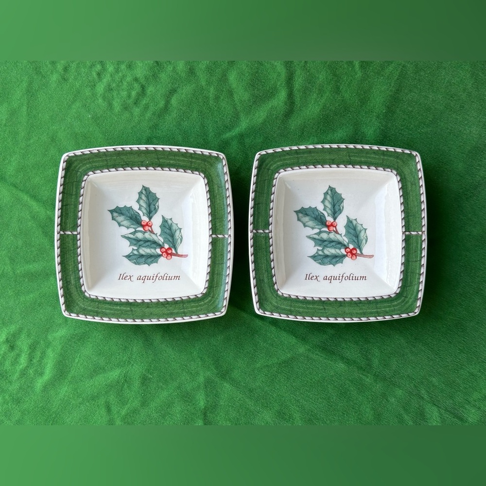 Wedgwood Sarah's Garden Ilex Aquifolium Small Rectangular Sweetmeat Dishes